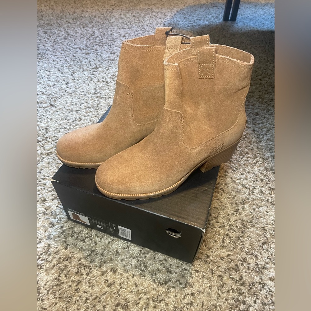 SOREL BOOTS
